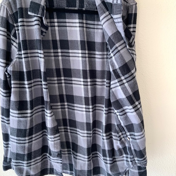 LIKE NEW! Vans Flannel Button Plaid Mens Shirt Size Large - Picture 9 of 10
